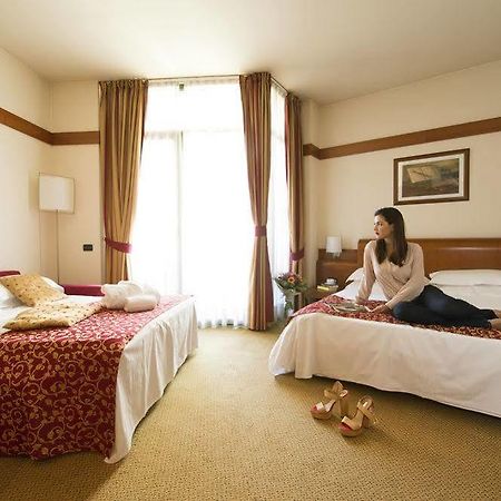 Milanore Hotel By Diva Hotels 시니셀로발사모 외부 사진